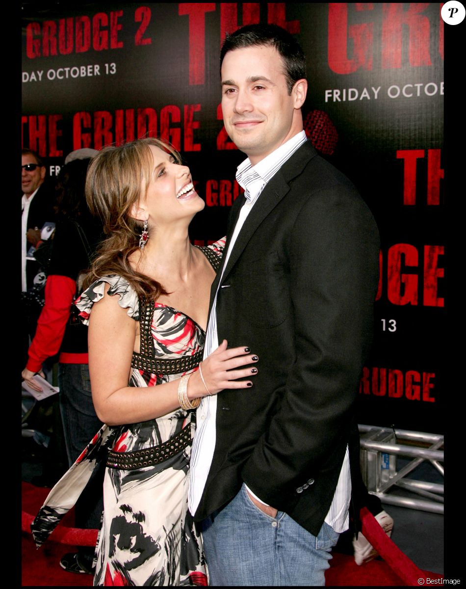 Sarah Michelle Gellar Premier Tapis Rouge Avec Son Mari Freddie