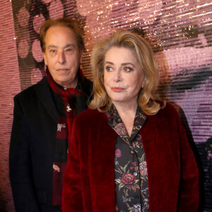 Gilles Dufour et Catherine Deneuve - Photocall au défilé de mode Haute-Couture Christian Dior au musée Rodin lors de la Fashion Week Printemps-été 2023 de Paris, France, le 23 janvier 2023. © Bertrand Rindoff Petroff/Bestimage 