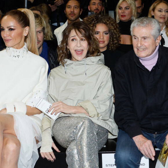 Adriana Karembeu, Valérie Lemercier, Claude Lelouch - People au défilé de mode Haute-Couture "Stéphane Rolland" au Théâtre de Chaillot lors de la fashion week à Paris. Le 24 janvier 2023 © Veeren-Christophe Clovis / Bestimage 