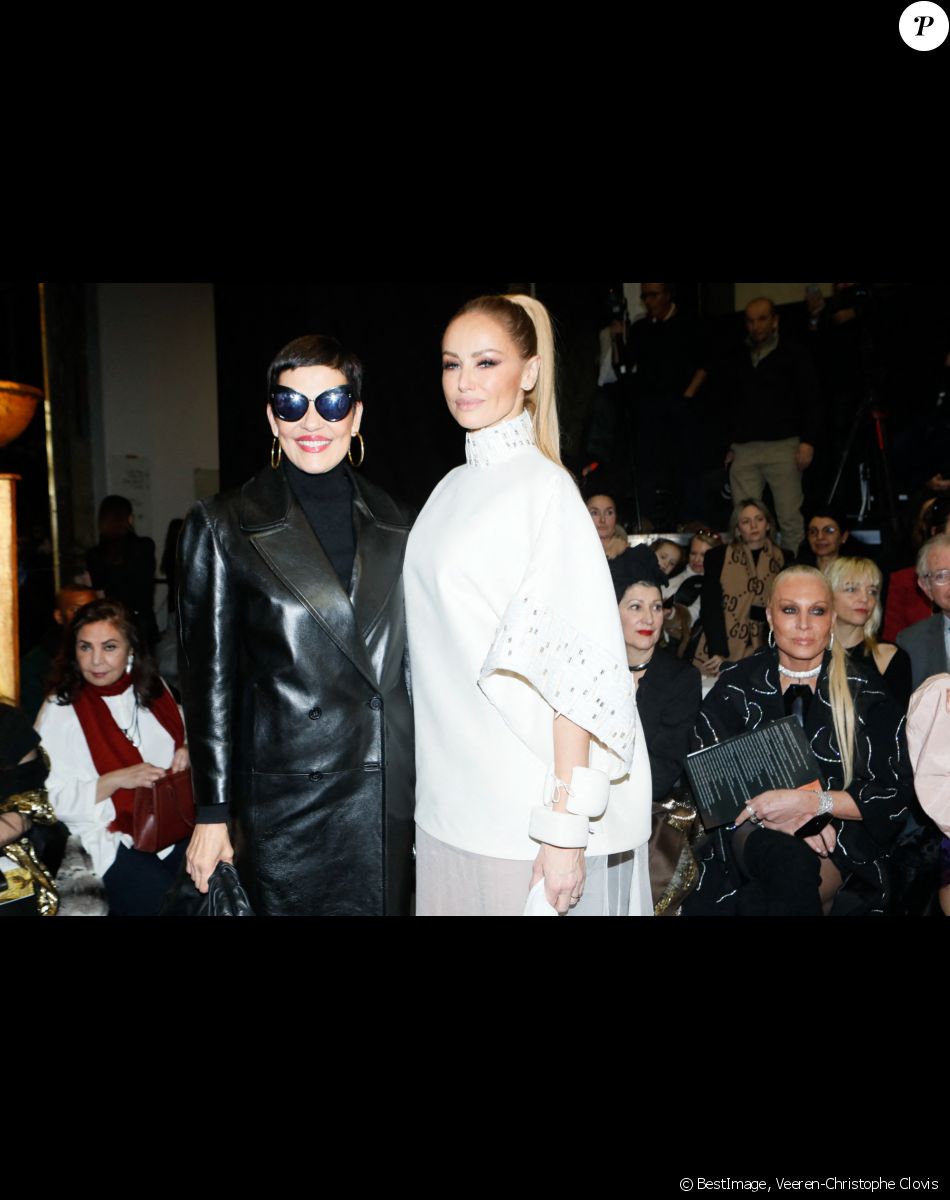 Cristina Cordula et Adriana Karembeu - People au défilé de mode Haute-Couture "Stéphane Rolland" au Théâtre de Chaillot lors de la fashion week à Paris. Le 24 janvier 2023 © Veeren-Christophe Clovis / Bestimage