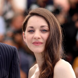 Marion Cotillard au photocall de "Brother And Sister (frère et soeur)" lors du 75ème Festival International du Film de Cannes, le 21 mai 2022. © Dominique Jacovides/Bestimage 