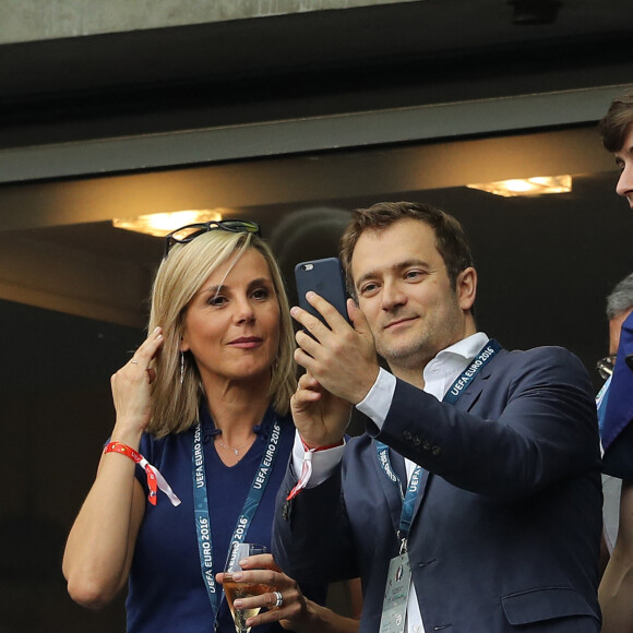 Laurence Ferrari et son mari Renaud Capuçon au match de la finale de l'Euro 2016 Portugal-France au Stade de France à Saint-Denis le 10 juillet 2016. © Cyril Moreau / Bestimage