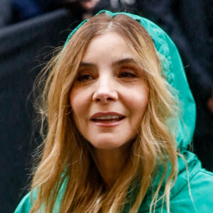 Clotilde Courau - Arrivées au défilé de mode Haute-Couture Elie Saab au Carreau du Temple lors de la Fashion Week Printemps-été 2023 de Paris, France, le 25 janvier 2023. © Christophe Clovis/Bestimage 