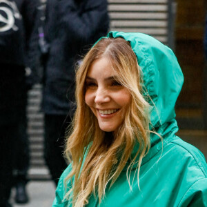 Clotilde Courau - Arrivées au défilé de mode Haute-Couture Elie Saab au Carreau du Temple lors de la Fashion Week Printemps-été 2023 de Paris, France, le 25 janvier 2023. © Christophe Clovis/Bestimage 