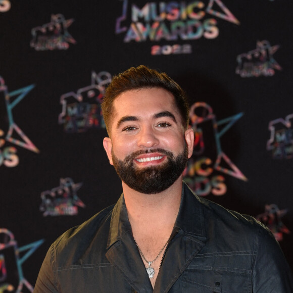 Kendji Girac au photocall de la 24ème édition des "NRJ Music Awards (NMA)" au Palais des Festivals à Cannes le 18 novembre 2022. © Rahid Bellak / Bestimage