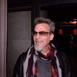 Semi-Exclusif - Florent Pagny - Pour célébrer l'anniversaire de sa Maison, Nathalie Blanc réunissait, ce vendredi, les amis de la marque pour assister à un événement exclusif au Café de l'Homme, face à la Tour Eiffel. La maison a dévoilé sa dernière collection "Lazy Crazy Night in my Palace" lors de la soirée, en off du SILMO, le salon international de l'optique. Les célébrités, influenceurs, journalistes et opticiens ont pu découvrir les modèles en avant-première et M.Gardot a fait la surprise de venir chanter pour son amie Nathalie Blanc. Paris le 24 septembre 2021. © Bellak - Perusseau / Bestimage