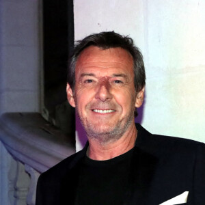 Exclusif - No Tabloids - Jean-Luc Reichmann - Backstage de l'enregistrement de l'émission "La chanson challenge" au Château de Chambord, qui sera diffusée le 26 juin sur TF1 Après le succès de la première édition, "LA CHANSON CHALLENGE" revient sur TF1 pour une soirée inédite et exceptionnelle, produite par DMLS TV, le samedi 26 juin à 21h05. "LA CHANSON CHALLENGE" est une émission au cours de laquelle de nombreux artistes vont se lancer un challenge : chanter une chanson très éloignée de leur univers habituel. © Gaffiot-Moreau / Bestimage