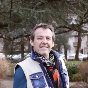 Jean-Luc Reichmann lors du photocall de la série "Léo Matteï, Brigade des mineurs" lors du 22ème Festival des créations télévisuelles de Luchon, France, le 7 février 2020. © Patrick Bernard/Bestimage