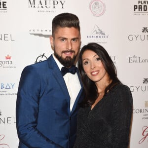 Olivier Giroud et sa femme Jennifer, enceinte - Les célébrités posent lors du photocall de la soirée Global Gift à Londres le 18 novembre 2017.