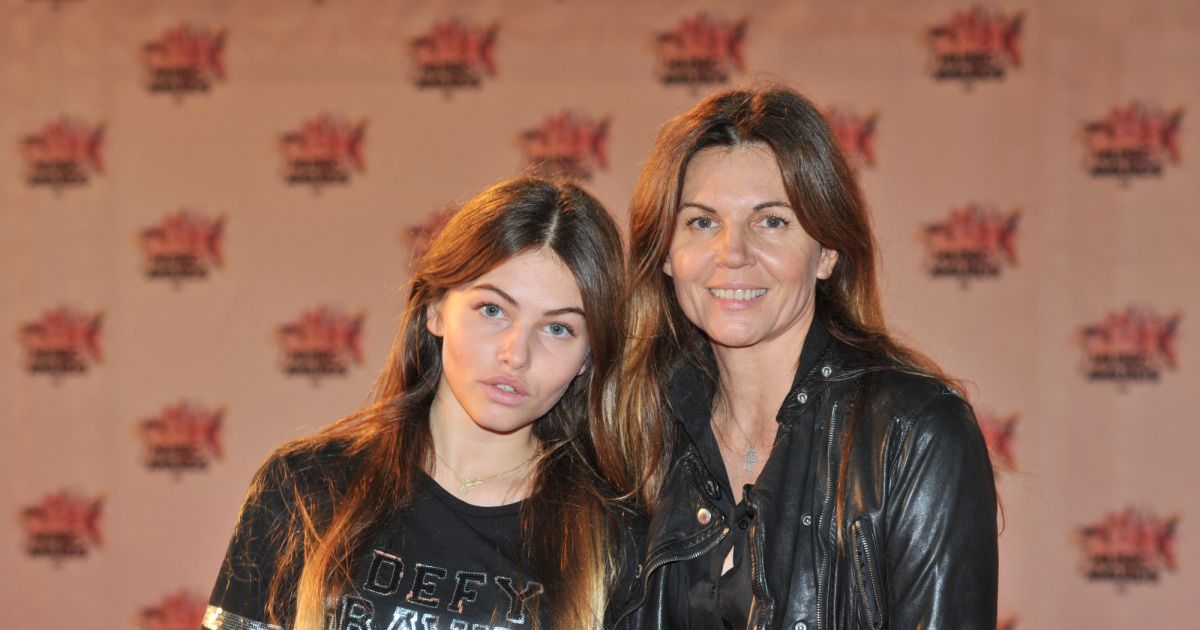 V Ronika Loubry Et Sa Fille Thylane Blondeau Arriv Es La Me C R Monie Des Nrj Music