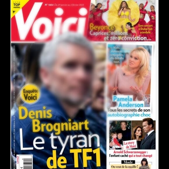 Couverture du magazine "Voici" du 27 janvier 2023