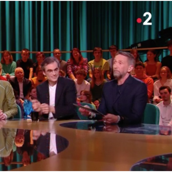 Léa Salamé et Philippe Carerivière en fou rire dans Quelle Epoque sur France 2.