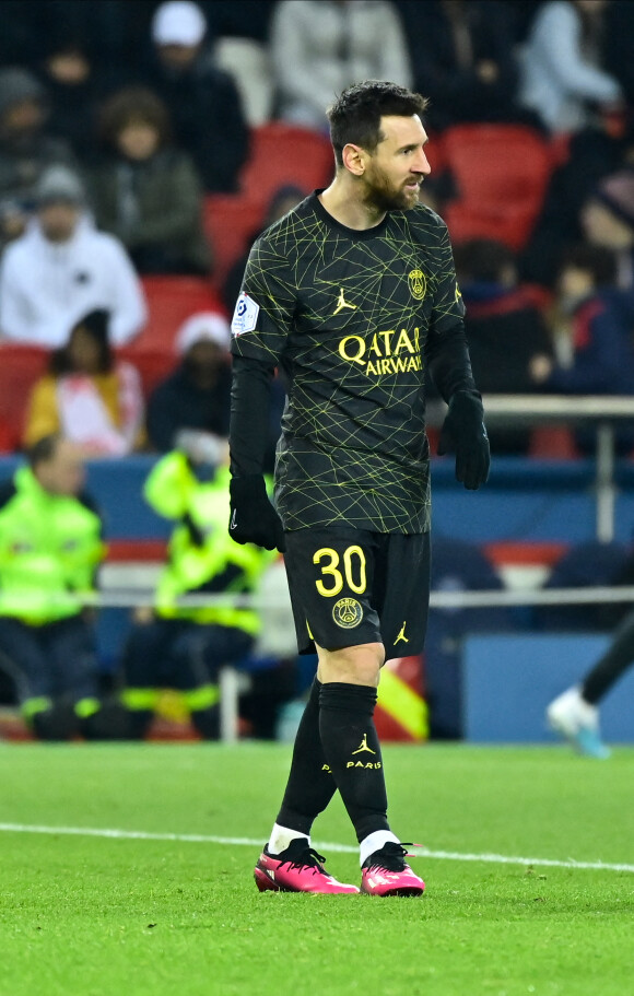 Lionel Leo Messi ( 30 - PSG ) - Match de Ligue 1 Uber Eats "PSG - Reims (1-1)" au Parc des Princes, le 29 janvier 2023. A l'occasion du Nouvel An chinois, les joueurs portent un maillot avec leurs noms floqués en mandarin.