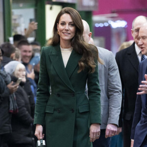 Catherine (Kate) Middleton, princesse de Galles, arrive au complexe de marché Kirkgate sur Vicar Lane à Leeds, West Yorkshire, Royaume Uni, le 31 janvier 2023, où elle rencontre des vendeurs et des membres du public pour le lancement de la campagne Shaping Us qui sensibilise à l'importance unique de la petite enfance. 