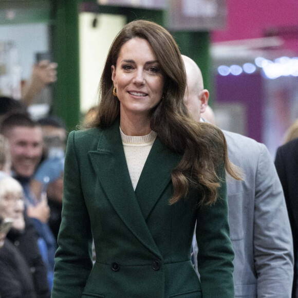 Catherine (Kate) Middleton, princesse de Galles, arrive au complexe de marché Kirkgate sur Vicar Lane à Leeds, West Yorkshire, Royaume Uni, le 31 janvier 2023, où elle rencontre des vendeurs et des membres du public pour le lancement de la campagne Shaping Us qui sensibilise à l'importance unique de la petite enfance. 