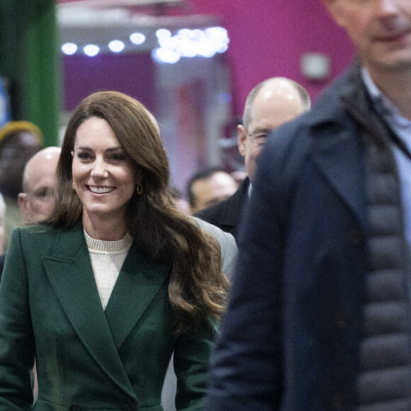 Catherine (Kate) Middleton, princesse de Galles, arrive au complexe de marché Kirkgate sur Vicar Lane à Leeds, West Yorkshire, Royaume Uni, le 31 janvier 2023, où elle rencontre des vendeurs et des membres du public pour le lancement de la campagne Shaping Us qui sensibilise à l'importance unique de la petite enfance. 