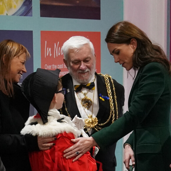 Catherine (Kate) Middleton, princesse de Galles, au complexe de marché Kirkgate sur Vicar Lane à Leeds, West Yorkshire, Royaume Uni, le 31 janvier 2023, où elle rencontre des vendeurs et des membres du public pour le lancement de la campagne Shaping Us qui sensibilise à l'importance unique de la petite enfance. 