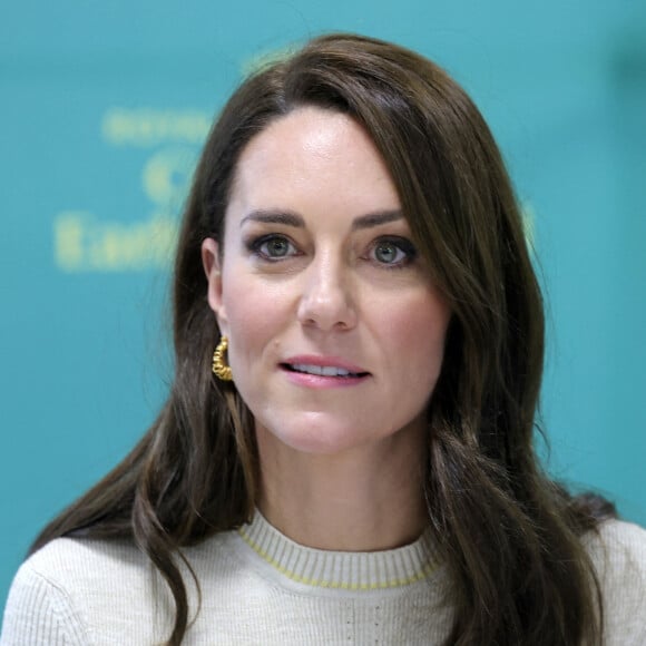 Catherine (Kate) Middleton, princesse de Galles, rencontre les étudiants du programme d'études sur l'enfance qui se concentre sur une approche large du développement de la petite enfance, lors de sa visite à la ville pour le lancement de la campagne Shaping Us pour sensibiliser à l'importance unique de la petite enfance, à l'Université de Leeds, West Yorkshire, Royaume-Uni, le 31 janvier 2023. 