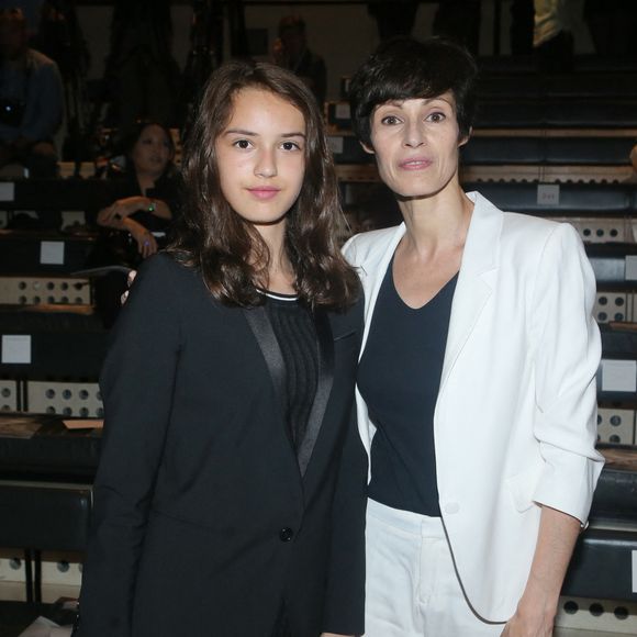 Semi-Exclusif - Marie-Claude Pietragalla et sa fille Lola - People au défilé de mode "Stéphane Rolland", collection Haute-Couture automne-hiver 2017/2018, à Paris. Le 4 juillet 2017 © CVS - Veeren / Bestimage  Semi-Exclusive - People at Stephane Rolland fashion show Haute-Couture F/W 2017/2018 in Paris. On july 4th 2017 