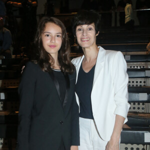 Semi-Exclusif - Marie-Claude Pietragalla et sa fille Lola - People au défilé de mode "Stéphane Rolland", collection Haute-Couture automne-hiver 2017/2018, à Paris. Le 4 juillet 2017 © CVS - Veeren / Bestimage  Semi-Exclusive - People at Stephane Rolland fashion show Haute-Couture F/W 2017/2018 in Paris. On july 4th 2017 