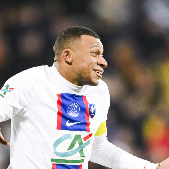 Joie des joueurs du PSG apres le but de Kylian Mbappe (PSG) - Match de 16ème de finale de la Coupe de France 2023 "Pays de Cassel - PSG (0-7)" au stade Bollaert-Delelis à Lens, le 23 janvier 2023.