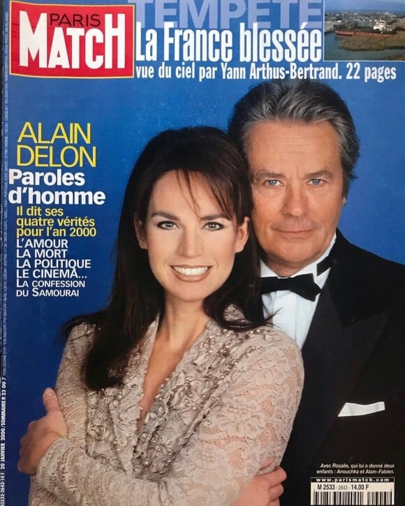 Alain Delon et Rosalie Van Breemen en couverture de "Paris Match", janvier 2000.