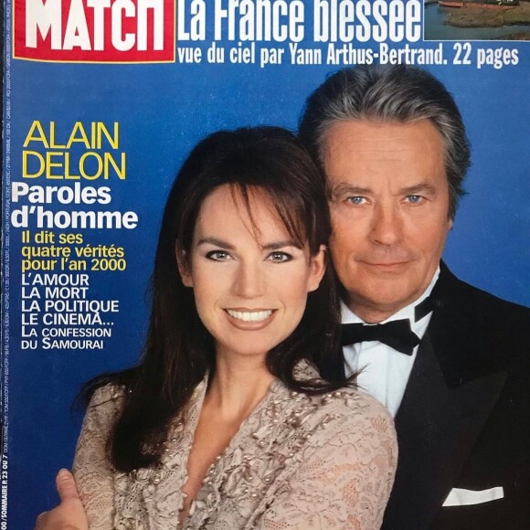 Alain Delon et Rosalie Van Breemen en couverture de "Paris Match", janvier 2000.