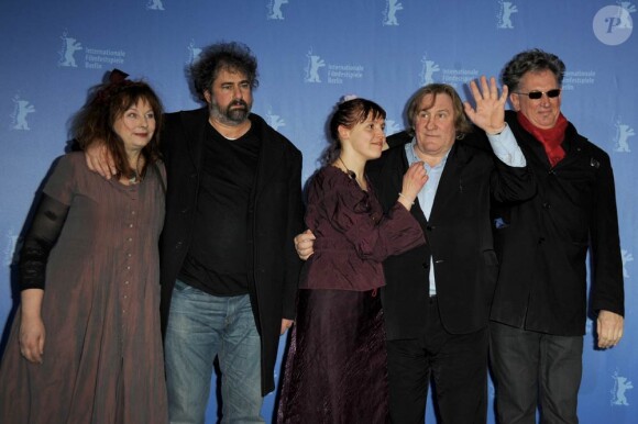 Les acteurs et réalisateur du film Mammuth, au Festival du film de Berlin, lors du photocall, le vendredi 19 février.