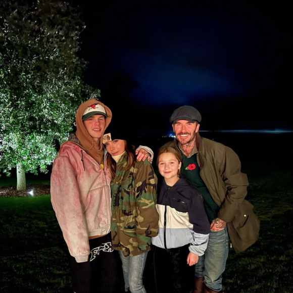 Victoria Beckham, David Beckham et leurs enfants Cruz et Harper. Novembre 2021.