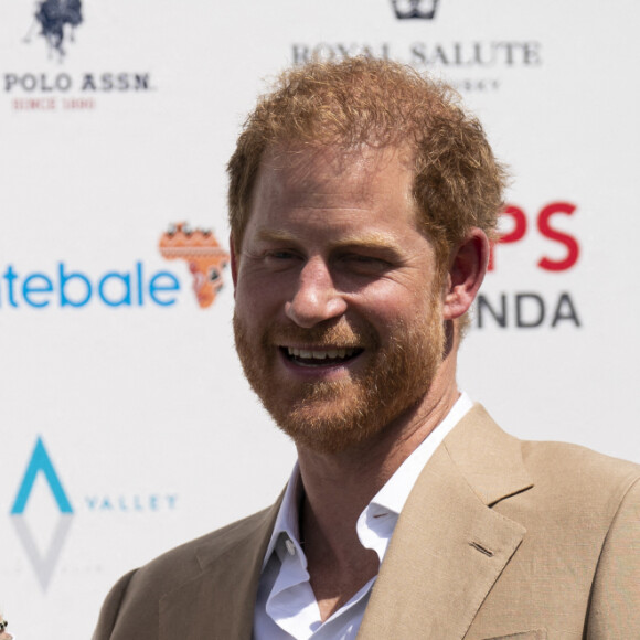 Le prince Harry, duc de Sussex, et son équipe remportent la Coupe du tournoi de polo "Sentebale ISPS Handa Polo Cup" à Carbondale (Colorado), le 25 août 2022.