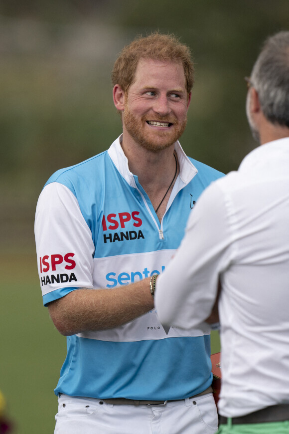 Le prince Harry, duc de Sussex, et son équipe remportent la Coupe du tournoi de polo "Sentebale ISPS Handa Polo Cup" à Carbondale (Colorado), le 25 août 2022.