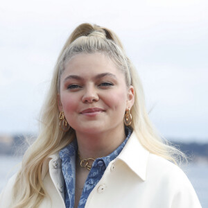 Louane Emera - Photocall de la série "Visions" lors de la 5ème saison du festival International des Séries "Canneseries" à Cannes, France, le 3 avril 2022. © Denis Guignebourg/Bestimage 