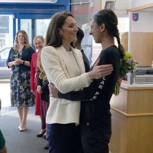 Catherine (Kate) Middleton, princesse de Galles, lors d'une visite au Landau Forte College, à Derby, Royaume Uni, le 8 février 2023, pour célébrer le retour du capitaine Preet Chandi de son expédition en solo à travers l'Antarctique. 