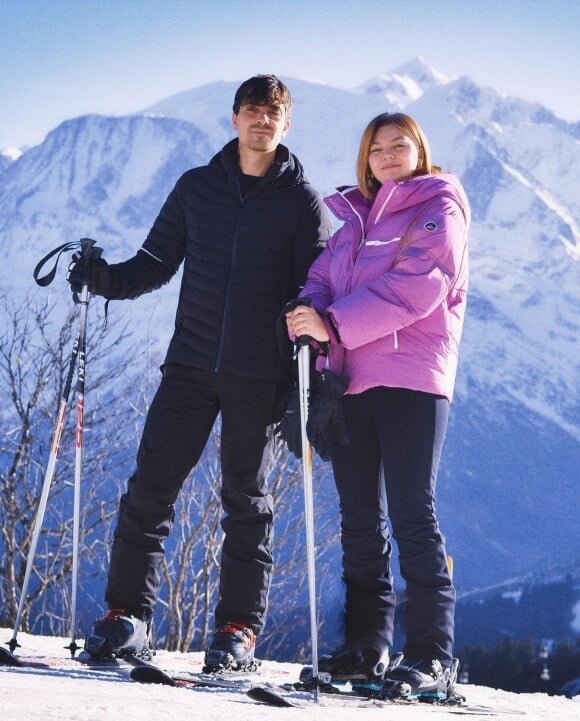 Louane et Florian Rossi en vacances à la montagne. Le 7 janvier 2023.