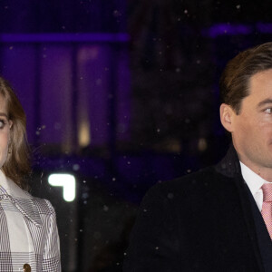 La princesse Beatrice d'York et Edoardo Mapelli Mozi - La famille royale à la sortie de la messe "Together at Christmas" à l'Abbaye de Westminster le 15 décembre 2022.