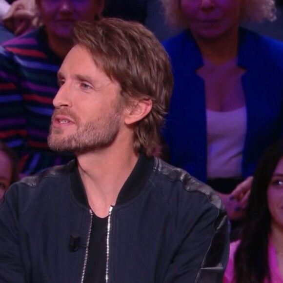 Philippe Lacheau dans "Quelle époque!" sur France 2 le 11 février 2023.