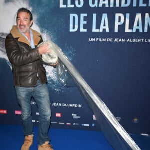 Jean Dujardin à la première du film "Les gardiennes de la planète" au cinéma Pathé Wepler à Paris, France, le 12 février 2023. © Coadic Guirec/Bestimage 