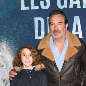 Jean Dujardin et Maya Hernandez à la première du film "Les gardiennes de la planète" au cinéma Pathé Wepler à Paris, France, le 12 février 2023. © Coadic Guirec/Bestimage 