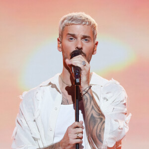 Exclusif - M. Pokora (Matt Pokora) chante son tube "Qui on est" - Enregistrement de l'émission "Les 20 chansons préférées 2022", diffusée le 5 janvier 2023 sur M6. © Christophe Clovis / Bestimage