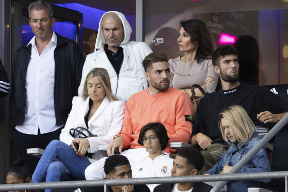 Zinedine Zidane et sa femme Véronique, Luca Zidane et sa compagne Marina, Théo Zidane - Les célébrités assistent à la victoire du Real Madrid face à Liverpool (1-0) en finale de la Ligue des Champions au stade de France, le 28 mai 2022. © Cyril Moreau / Bestimage