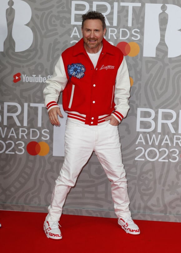 David Guetta au photocall de la cérémonie des Brit Awards à l'O2 Arena à Londres.