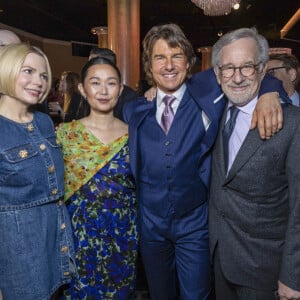 Michelle Williams, Hong Chau, Tom Cruise et Steven Spielberg au déjeuner des nominés de la 95ème cérémonie des Oscars à Beverly Hills. Los Angeles, le 13 février 2023.