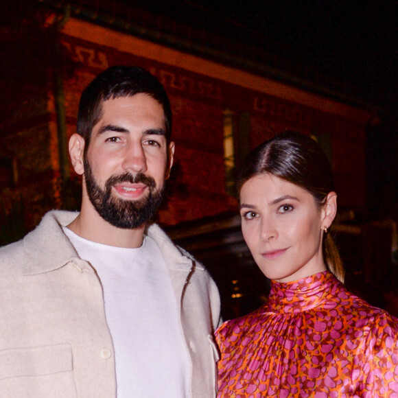 Nikola Karabatic peut compter sur le soutien de sa compagne, Géraldine Pillet et ses enfants dans cette période compliquée.
Exclusif - Nikola Karabatic et sa compagne Géraldine Pillet - Les people dans l'espace Experience Immersive réservé aux VIP lors du Etam Live Show 2019 au Stade Roland Garros lors de la fashion week à Paris, le 24 septembre 2019. © Rachid Bellak/Bestimage