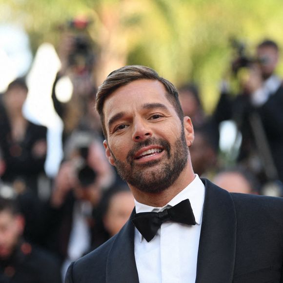 Ricky Martin à la montée des marches de "Elvis" lors du 75ème Festival International du Film de Cannes, le 25 mai 2022. © Rachid Bellak/Bestimage 