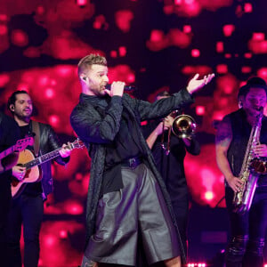 Ricky Martin - Ricky Martin et Enrique Iglesias électrisent la foule lors de leur concert jumelé à Orlando, le 30 octobre 2021. 