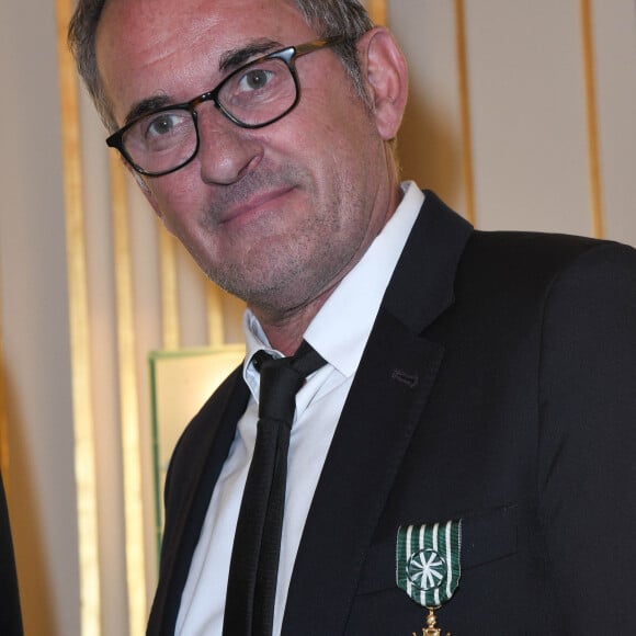 Exclusif - Christophe Dechavanne - Christophe Dechavanne reçoit le grade d'Officier des Arts et des Lettres au Ministère de la Culture à Paris le 15 mai 2019. © Coadic Guirec / Bestimage