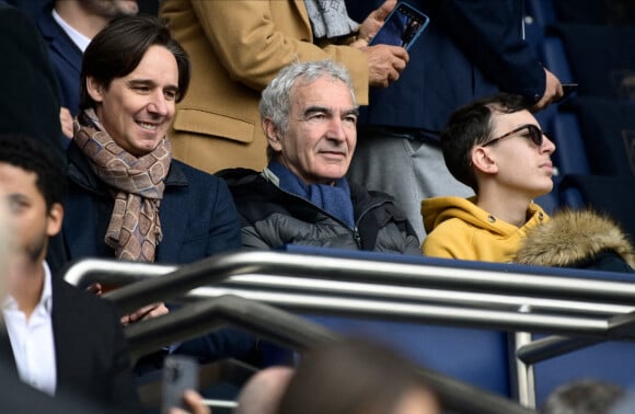 Raymond Domenech dans les tribunes lors du match de Ligue 1 "PSG - Lille (4-3)" au Parc des Princes, le 19 février 2023.  Celebrities in the stands during the match of Ligue 1 "PSG - Lille (4-3)" at the Parc des Princes. Paris, February 19th, 2023. 00457060 