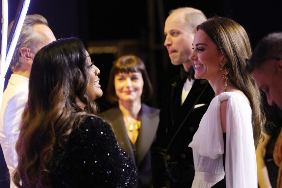 On connaît les dessous de la main aux fesses de Kate Middleton à son époux William lors de la 76ème édition des BAFTA de Londres !
Le prince William, prince de Galles, et Catherine (Kate) Middleton, princesse de Galles, arrivent à la 76ème cérémonie des British Academy Film Awards (BAFTA) au Royal Albert Hall à Londres. 