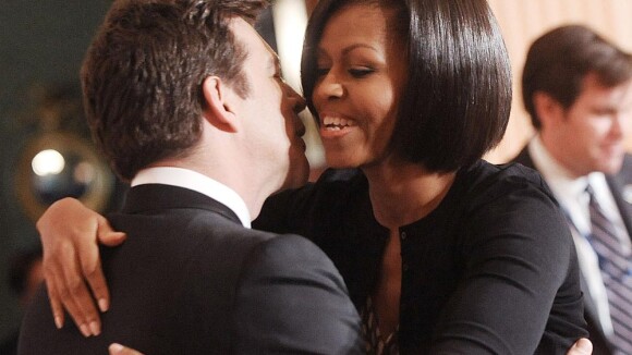 Michelle Obama délaisse Barack... pour les bras de Harry Connick Jr !