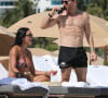A 55 ans, David Guetta arbore de sacrés abdos !
David Guetta et sa compagne Jessica Ledon profitent d'une journée sur une plage de Miami, malgré les rumeurs de séparation.
